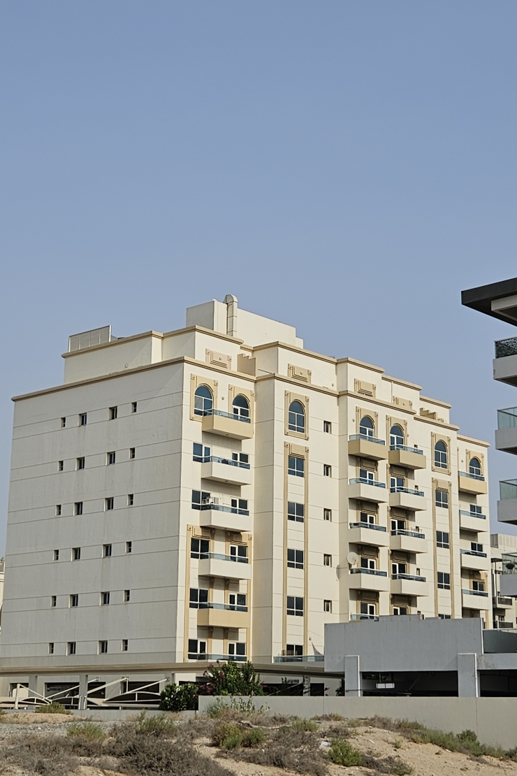 Full%20Building%20for%20Sale%20in%20Warsan%204